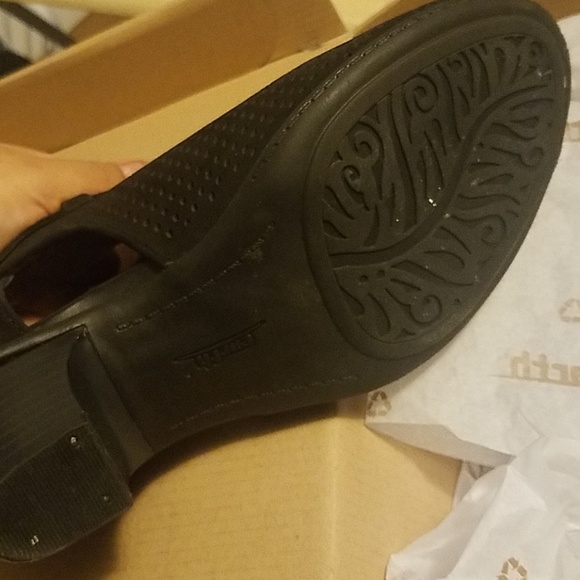 Earth Intrepid booties - Picture 4 of 6